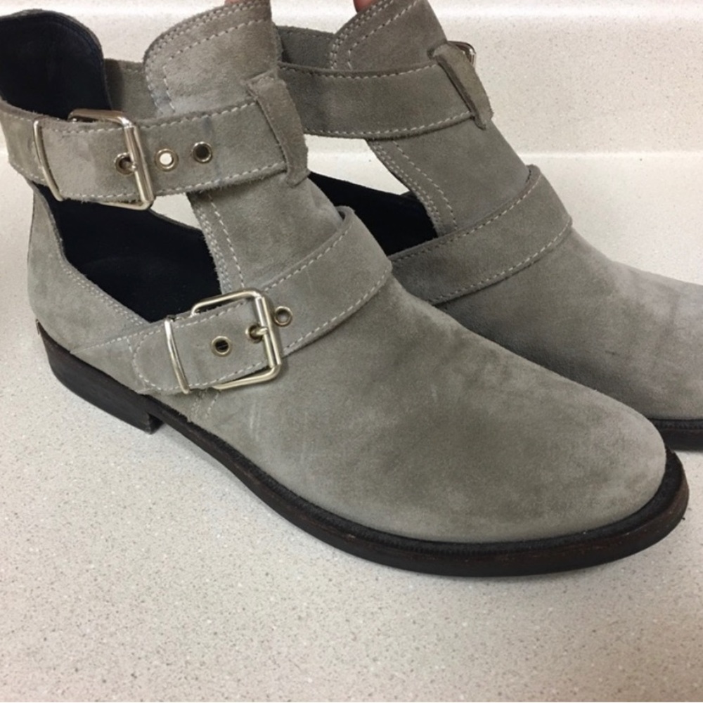 Burberry Grey Suede Cutout Ankle Boots 🤍
